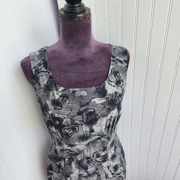 Banana Republic Silk Wool Pleated Sheath Dress Black Gray Floral Womens Size 8 - Picture 8 of 15
